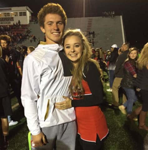 emma walker leaked|State: ‘Man In Black’ Football Player Stalked Cheerleader Emma。